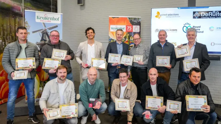 Prijsuitreiking uitgebreide vakkeuring en handelskeuring ‘Roos’