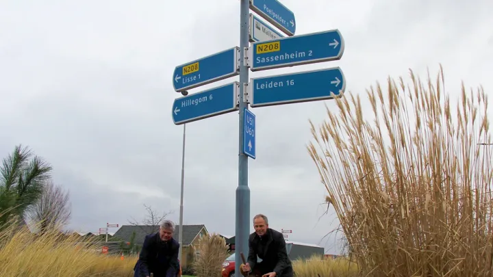 Kleurrijke rotonde bij De Engel door Keukenhof